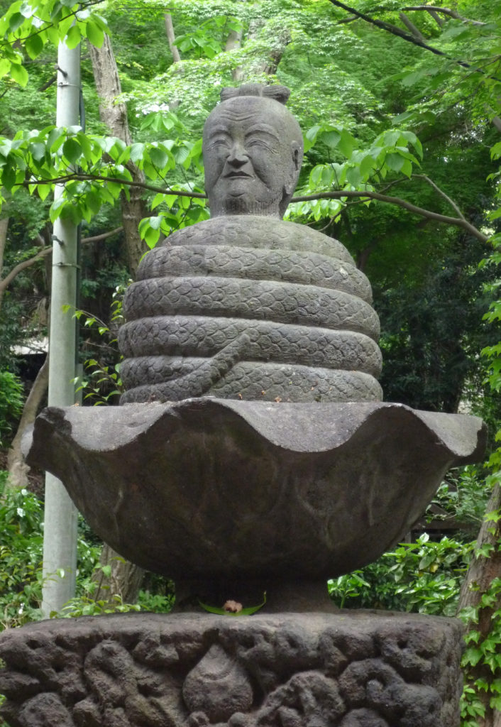 三鷹　井の頭弁財天　宇賀神像、胴体が蛇で頭は人間、農業の神様