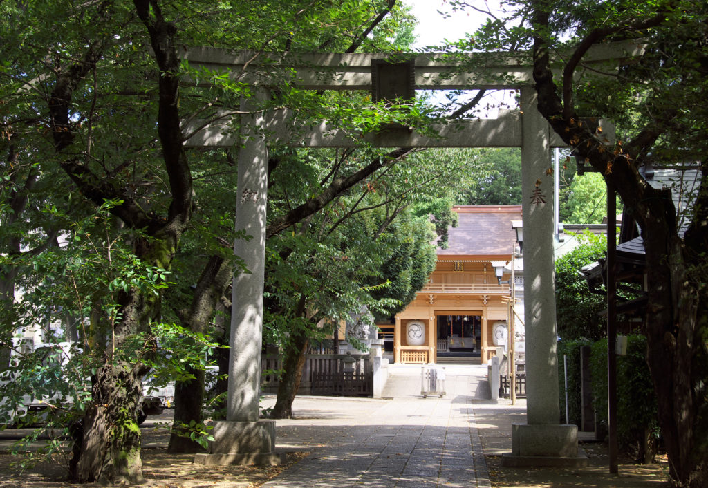 三鷹八幡大神社の境内